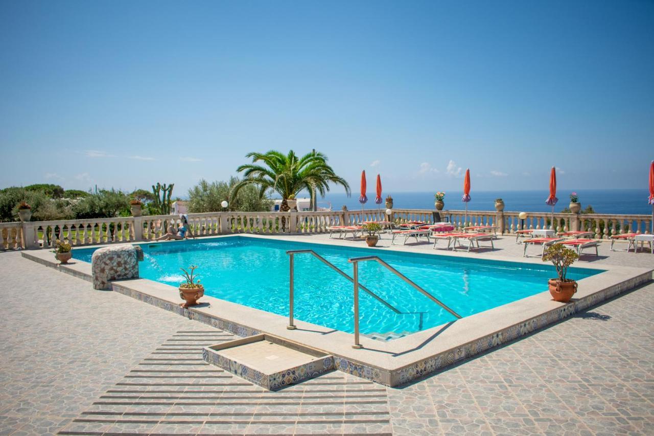 Hotel Villa Rita Forio di Ischia エクステリア 写真